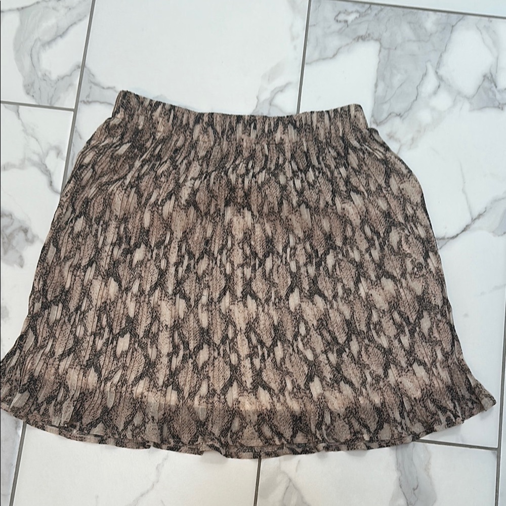 Stylish Tan and Black Skirt